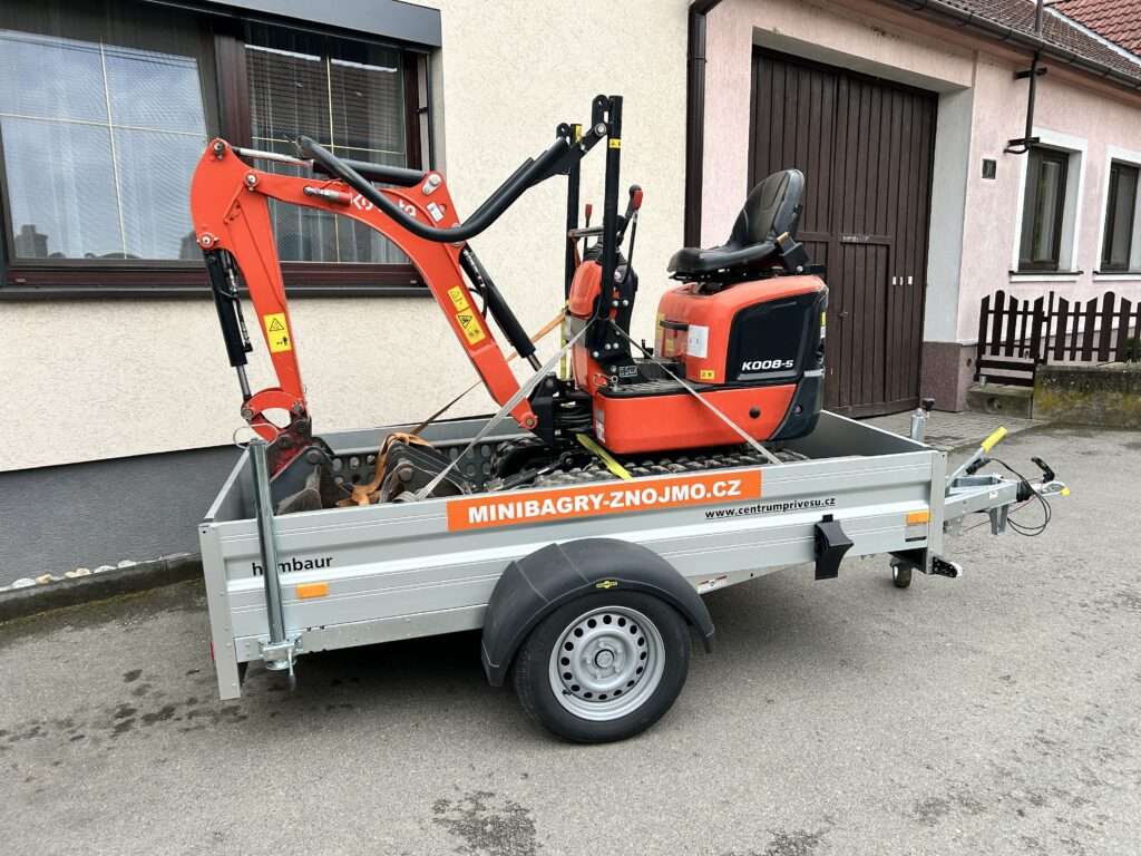Minibagr Kubota K008-5