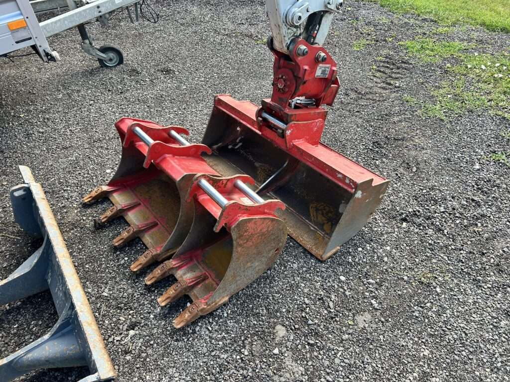 Minibagr Takeuchi - Minibagry-Znojmo.cz, lžíce