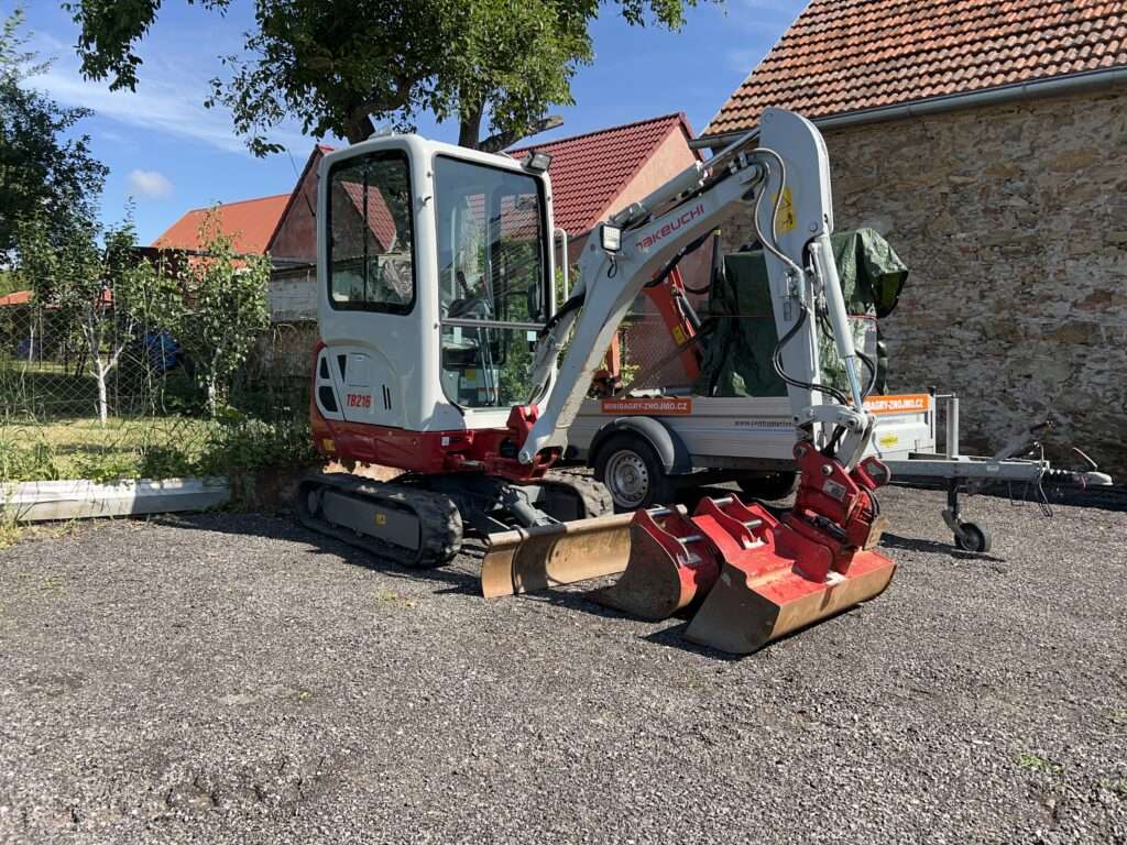 Minibagr Takeuchi 216A - Minibagry-Znojmo.cz