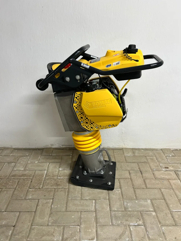 Pěch Bomag BT 65
